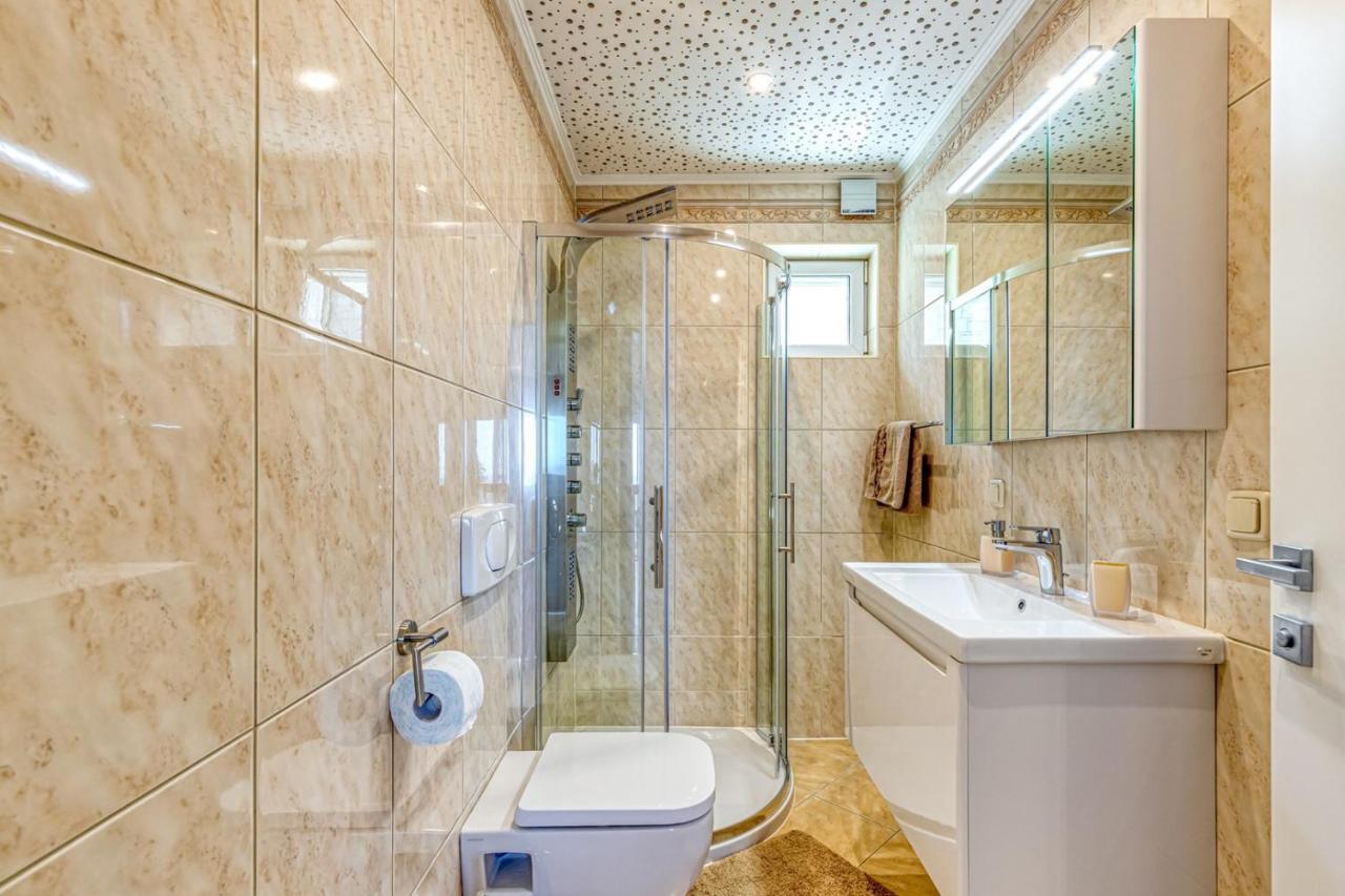 Villa Milena With Pool And Sea View Црвений Врх Екстер'єр фото