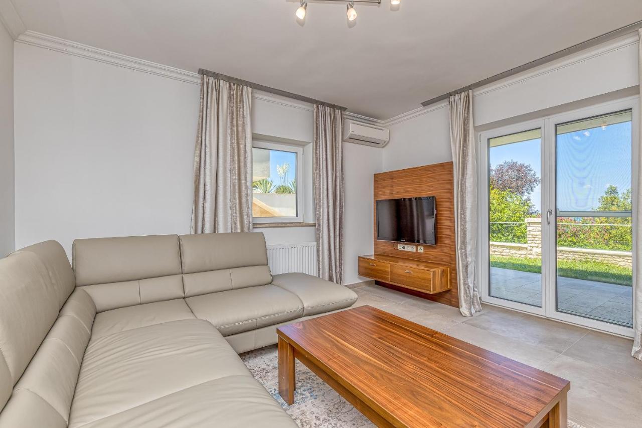 Villa Milena With Pool And Sea View Црвений Врх Екстер'єр фото