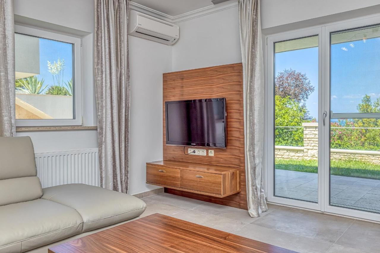 Villa Milena With Pool And Sea View Црвений Врх Екстер'єр фото